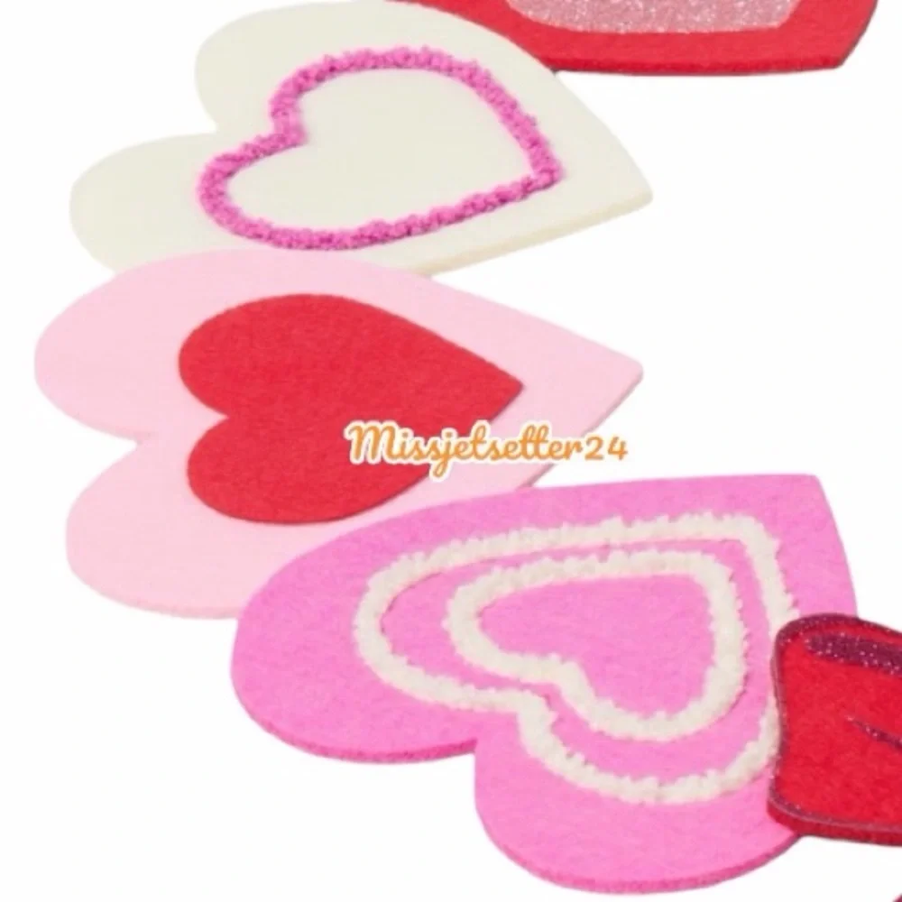 NWT Target Spritz Felt Heart and Bows Wreath Pink and Red